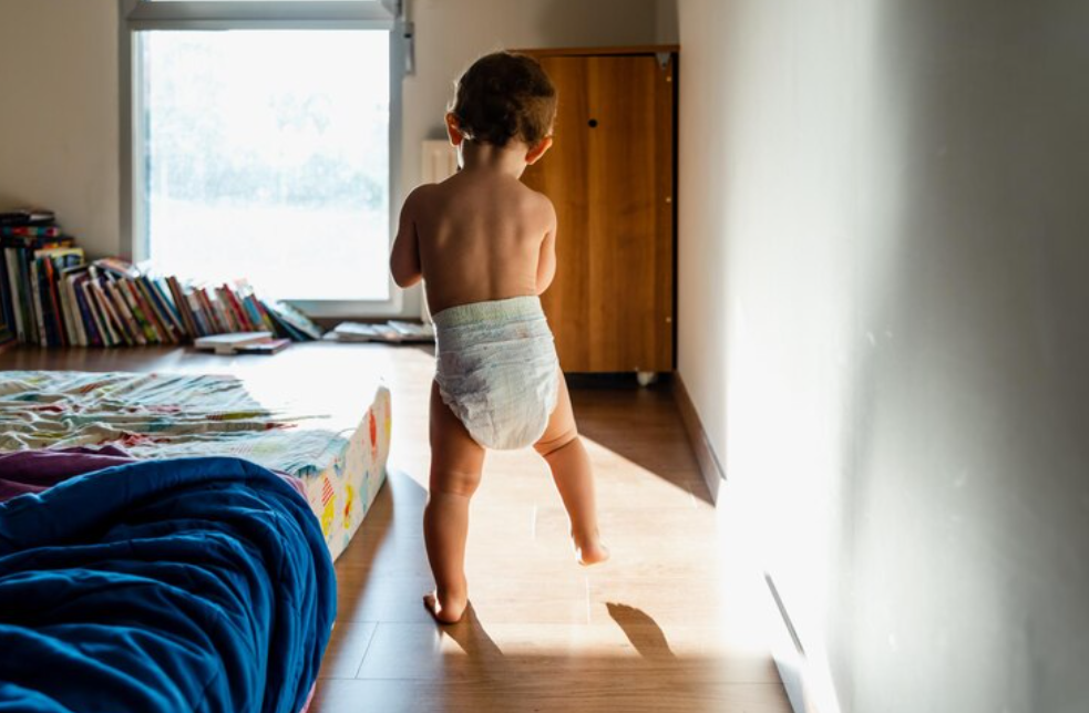 Fralda calça infantil: Qual a idade certa para começar a usar?