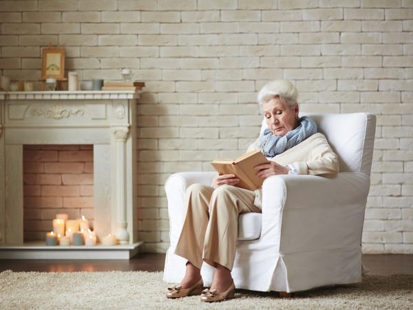 Fralda calça geriátrica no dia a dia: dicas práticas para mais autonomia, conforto e segurança